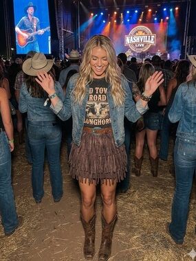 $72 NWOT 🤠 POL Western Boho Tiered Fringed Mini Skirt S